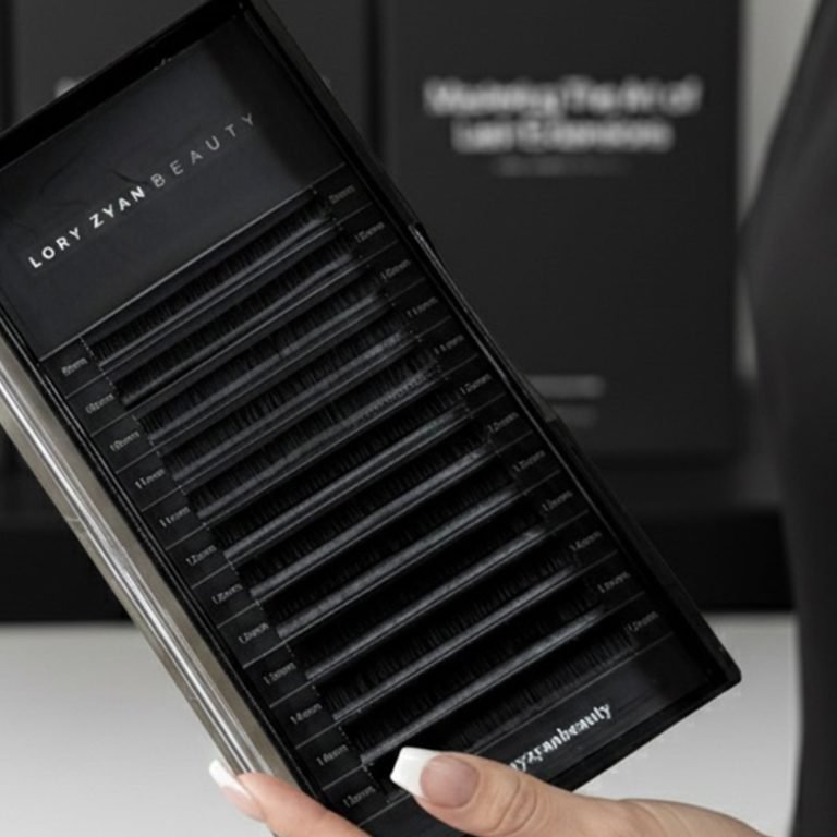lory-zyan-beauty-lash-extensions
