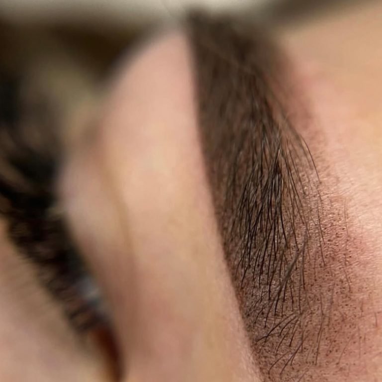 powder-brows-lory-zyan-beauty-montreal